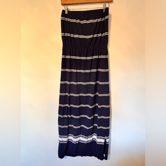 Vineyard Vines-Knit Stripe Maxi Dress - Picture 4 of 9